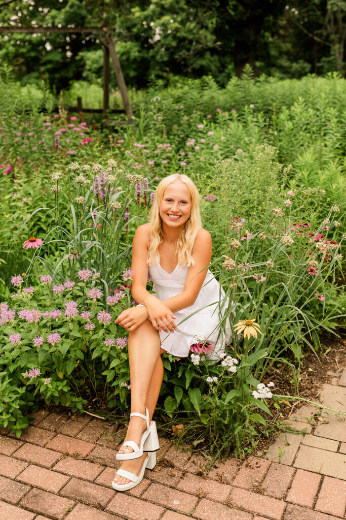 confident senior pictures