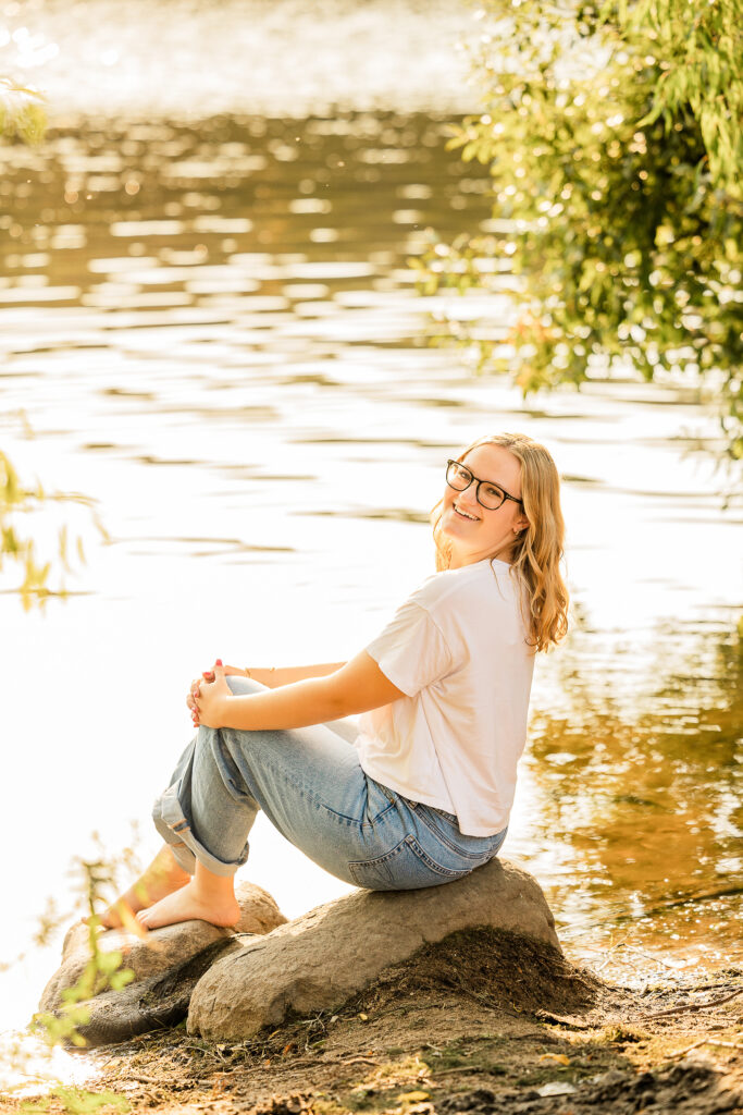 Senior Pictures That Feel Like You | Ashley Lewis Photography
Senior Photographer
Cottage Grove MN