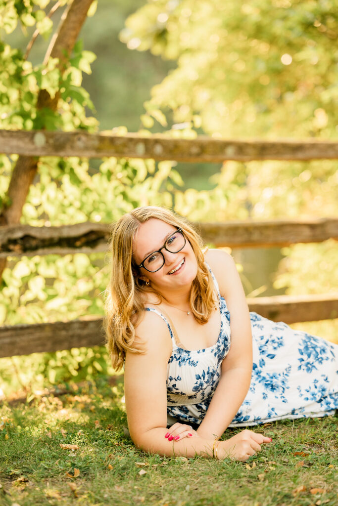 Senior Pictures That Feel Like You | Ashley Lewis Photography
Senior Photographer
Cottage Grove MN
