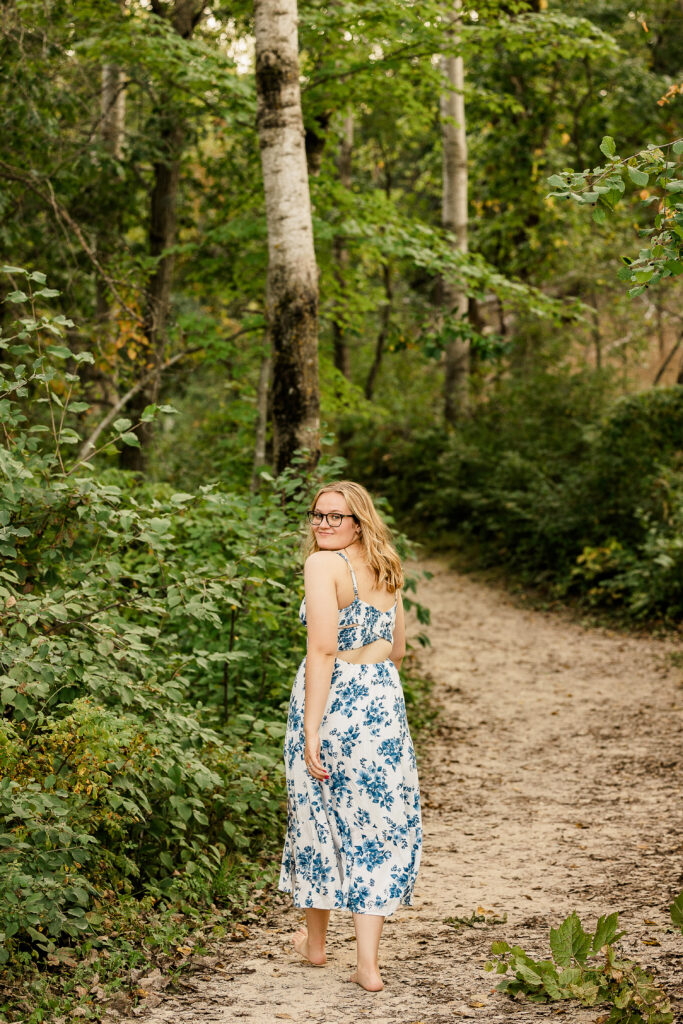 Senior Pictures That Feel Like You | Ashley Lewis Photography
Senior Photographer
Cottage Grove MN