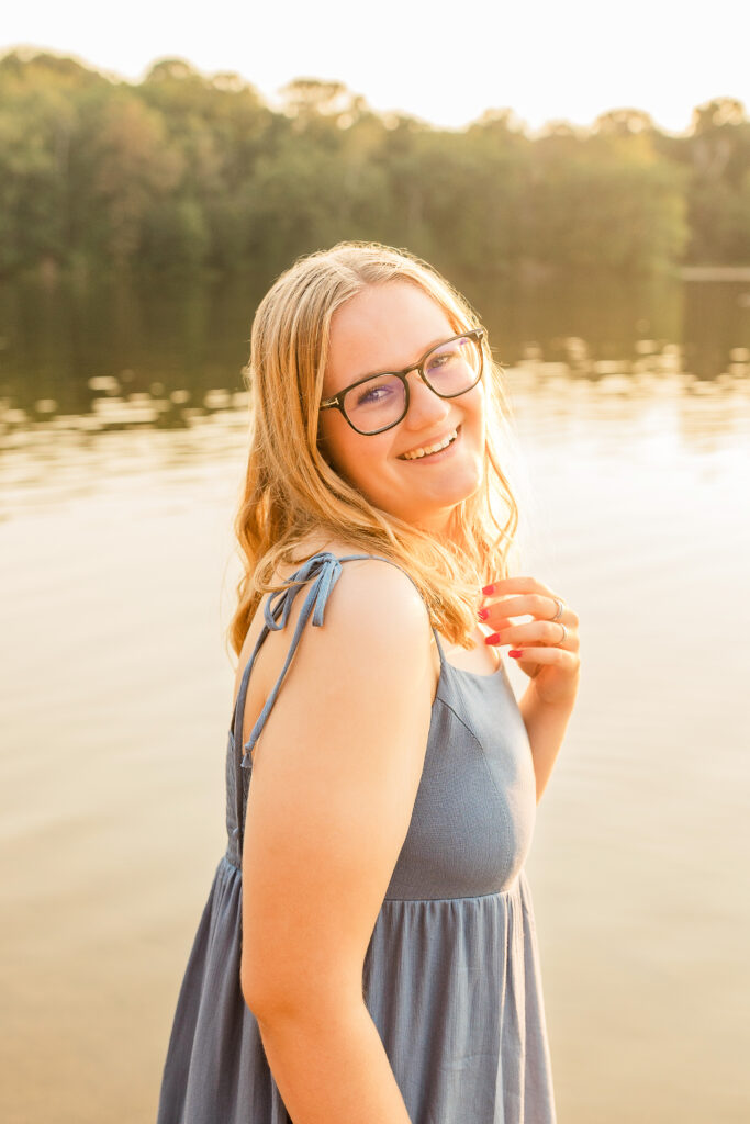 Senior Pictures That Feel Like You | Ashley Lewis Photography
Senior Photographer
Cottage Grove MN
